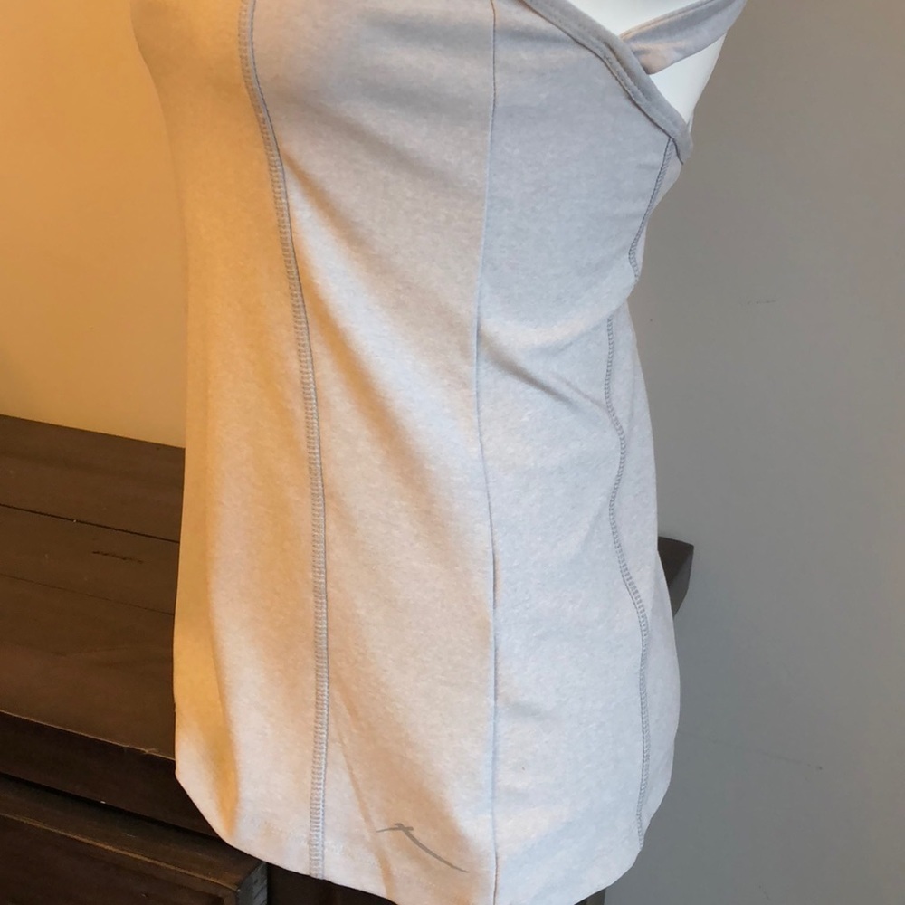 X By Gottex moisture wicking tank - Picture 7 of 8